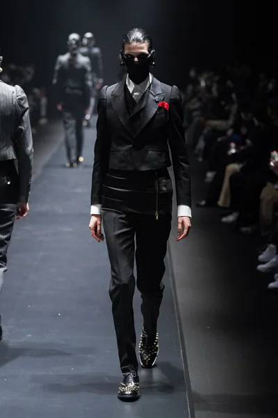 Look 26